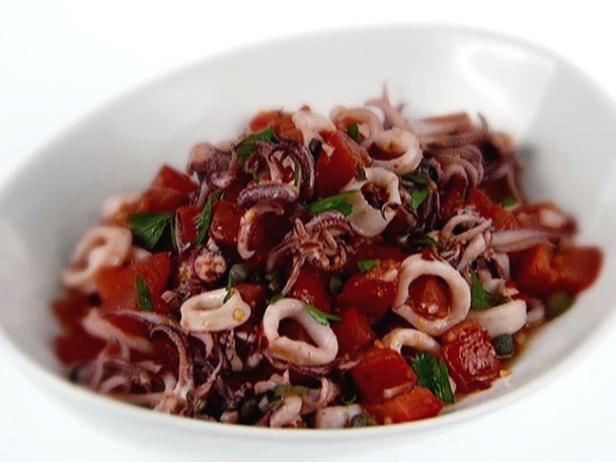 Recipe: Giada de Laurentiis’ Calamari, Tomato and Caper Salad